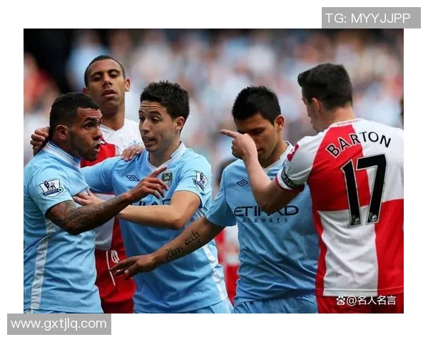 足球巨星赛场突遭意外受伤瞬间引发球迷广泛关注与热议